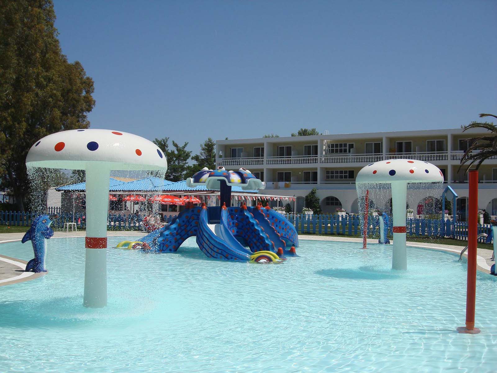 Grcka hoteli letovanje, Krf, Mesongi, Hotel Messonghi Beach, dečiji bazen