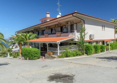 Grcka hoteli letovanje, Halkidiki, Amuliani,hotel Sunrise,spolja