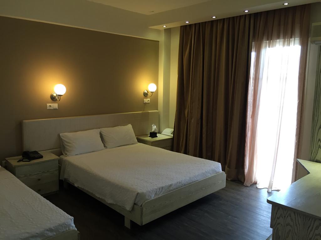 Grcka hoteli letovanje, Korinos, hotel Anais, spavaca soba