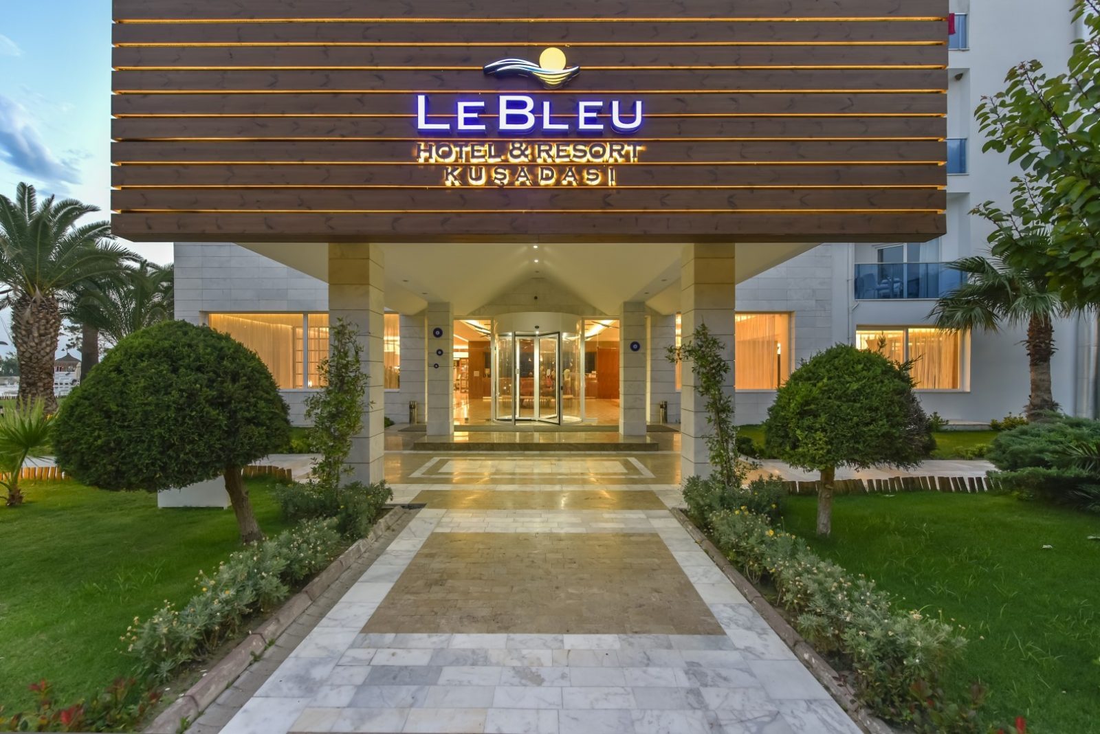 Letovanje Turska autobusom, Kusadasi, Hotel Le Bleu,ulaz u hotel
