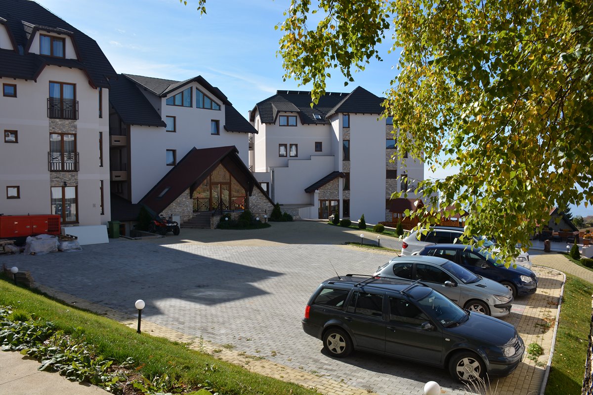 Kopaonik, zimovanje, smeštaj, Hotel Milmari, spoljašnji izgled