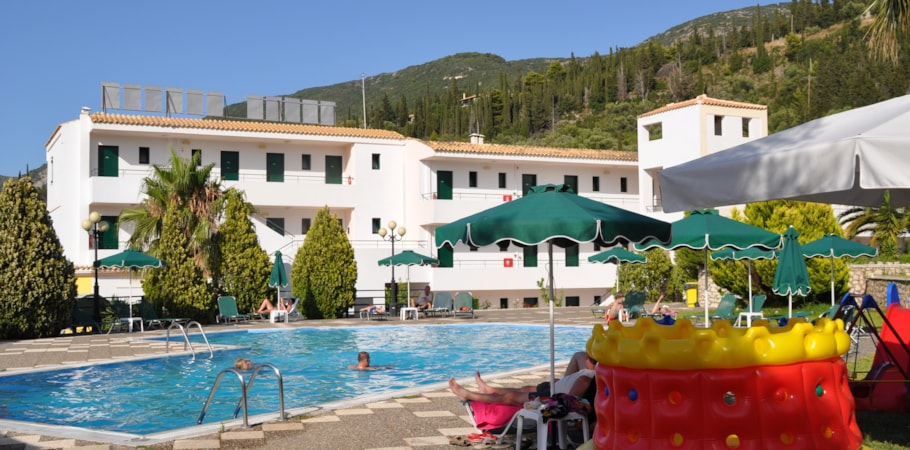 Grcka hoteli letovanje, Lefkada, Agios Nikitas, Hotel Santa Marina, bazen