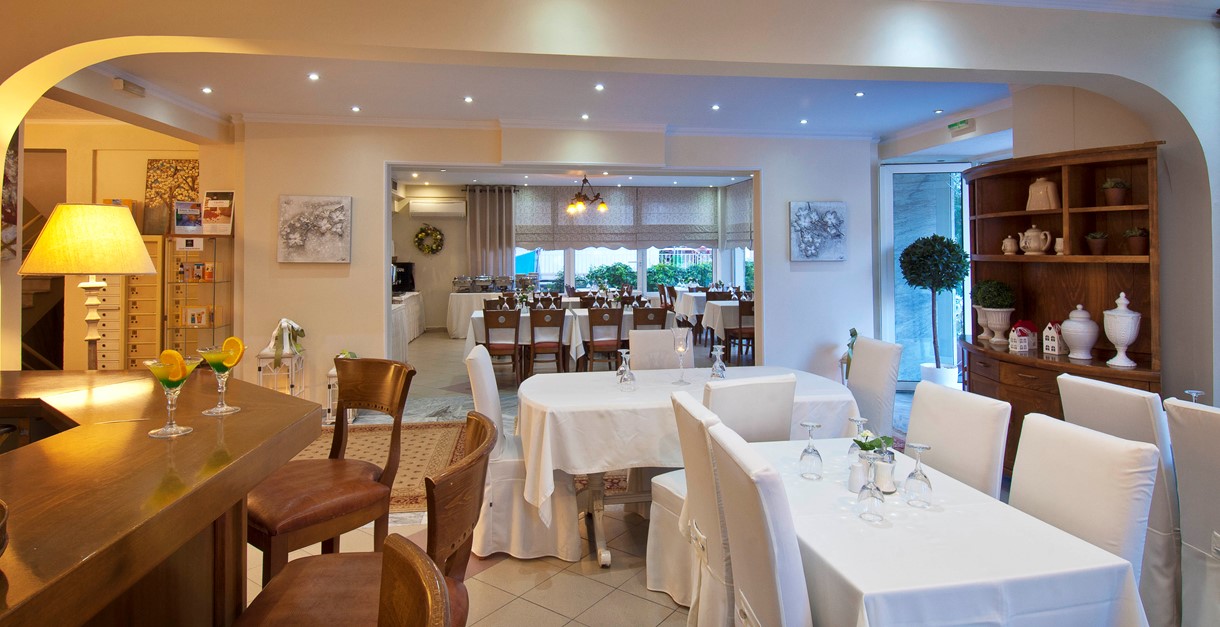 Grcka hoteli letovanje, Halkidiki, Nea Kalikratija,Alkyonis,izgled restorana