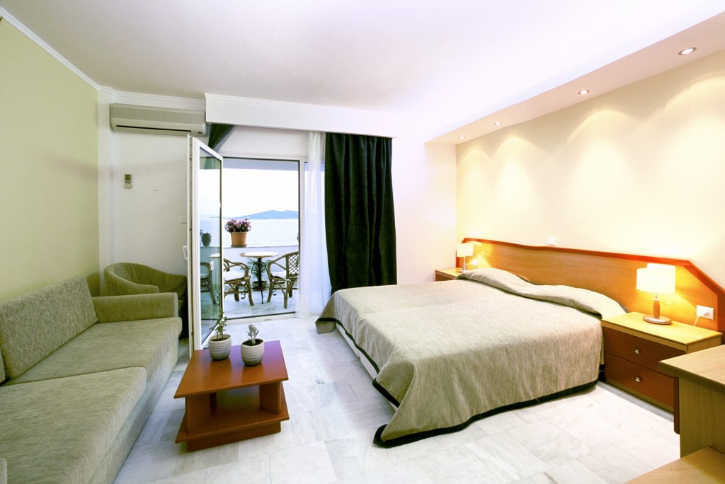 Grcka hoteli letovanje, Halkidiki, Uranopolis,hotel Alexandros Palace,izgled hotelske sobe