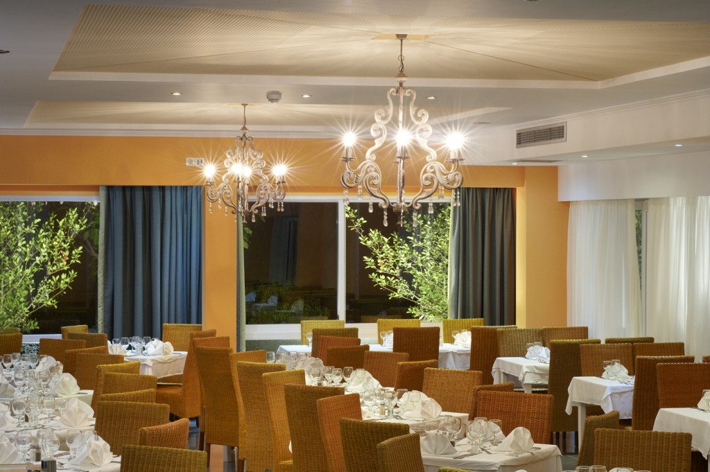 Grcka hoteli letovanje, Nea Potidea,Halkidiki,Portes Beach,sala za ručavanje