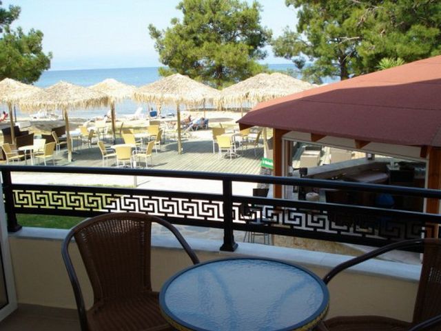 Grcka hoteli letovanje, Tasos, Skala Rahoni, Hotel Rachoni Bay-Resort,  izgled terase