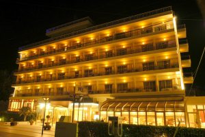 Grcka hoteli letovanje, Agia Triada, Wellness Santa old building,noću