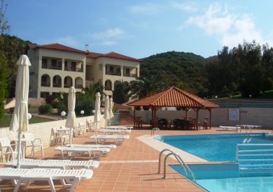 Grcka hoteli letovanje, Halkidiki, Uranopolis,hotel Teoxenia,spolja