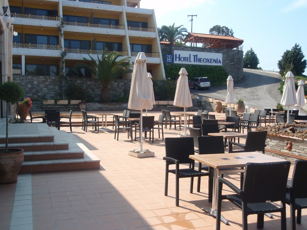 Grcka hoteli letovanje, Halkidiki, Uranopolis,hotel Teoxenia,bar kod bazena