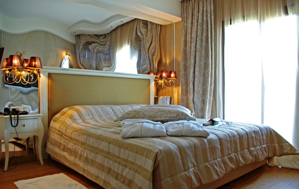 Grcka hoteli letovanje, Paralia, Mediterranean Princess, spavaca soba