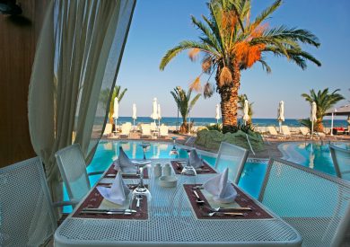 Grcka hoteli letovanje, Paralia, Mediterranean Village Hotel& Spa,bar kod bazena