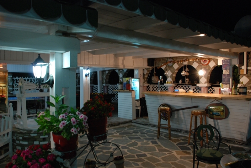 Grcka hoteli letovanje, Halkidiki, Vurvuru,hotel Diaporos,noćni bar