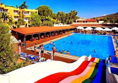 Letovanje Turska autobusom, Kusadasi, Hotel Pigale Family Club,tobogani na bazenu