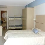 Grcka hoteli letovanje, Krf, Mesongi, Hotel Messonghi Beach, spavaća soba
