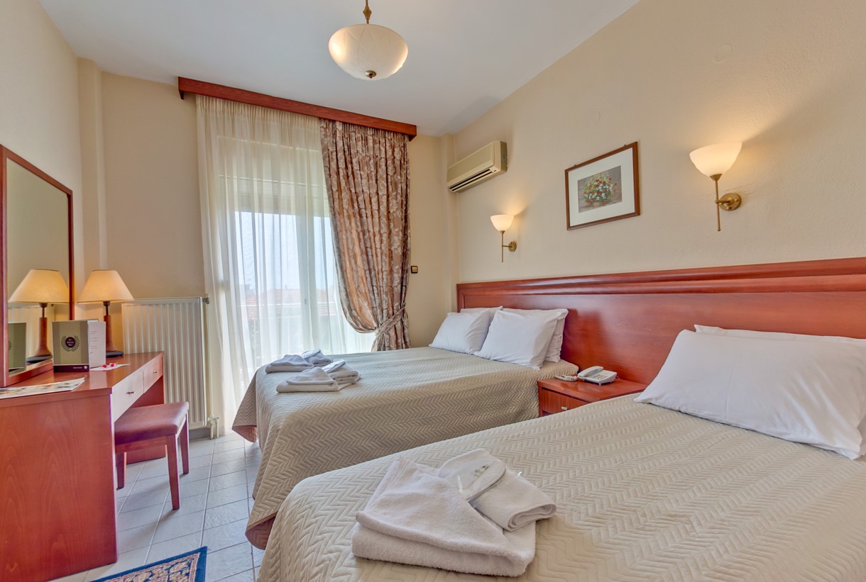 Grcka hoteli letovanje, Halkidiki, Nea Kalikratija,Alkyonis,trokrevetna soba