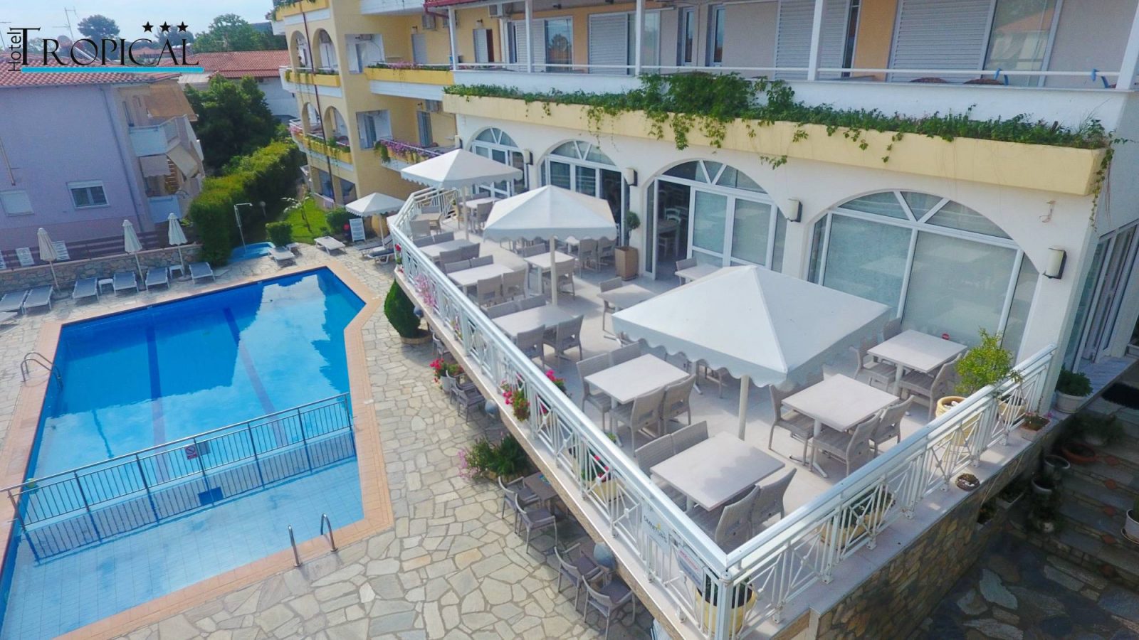 Grcka hoteli letovanje, Halkidiki, Hanioti,Tropical,bazen i terasa