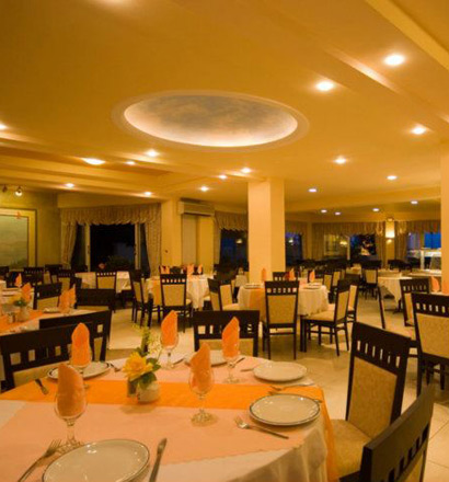 Grcka hoteli letovanje, Krf, Benitses, Hotel Potamaki Beach, restoranska sala