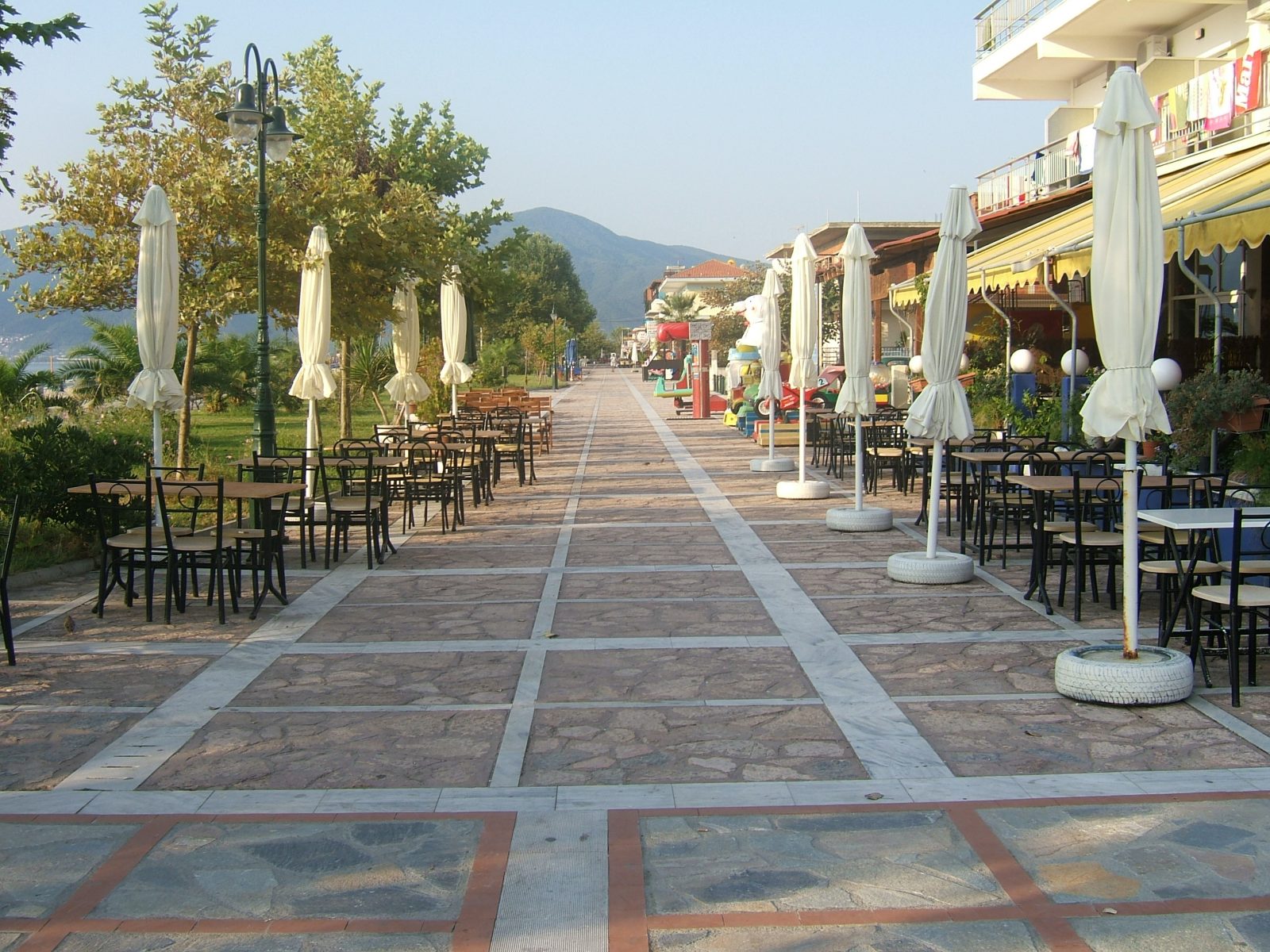 Letovanje Grčka, Nea Vrasna apartmani, šetalište