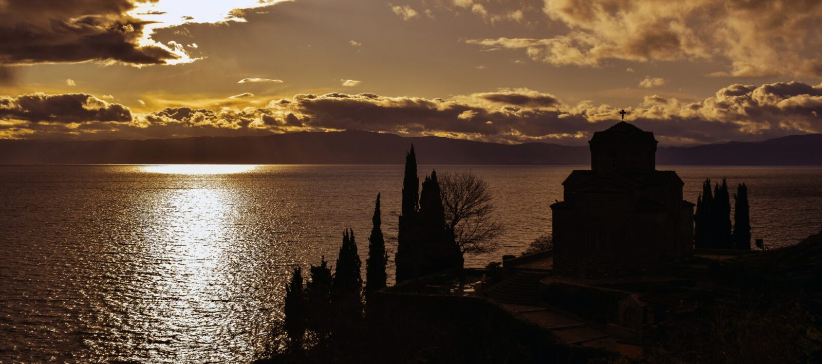 Put u Ohrid, crkva sv. Jovana - zalazak sunca