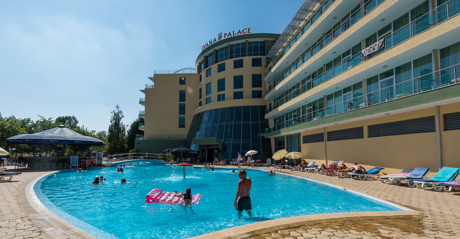 Letovanje Bugarska autobusom, Sunčev breg, Hotel Ivana Palace, bazen