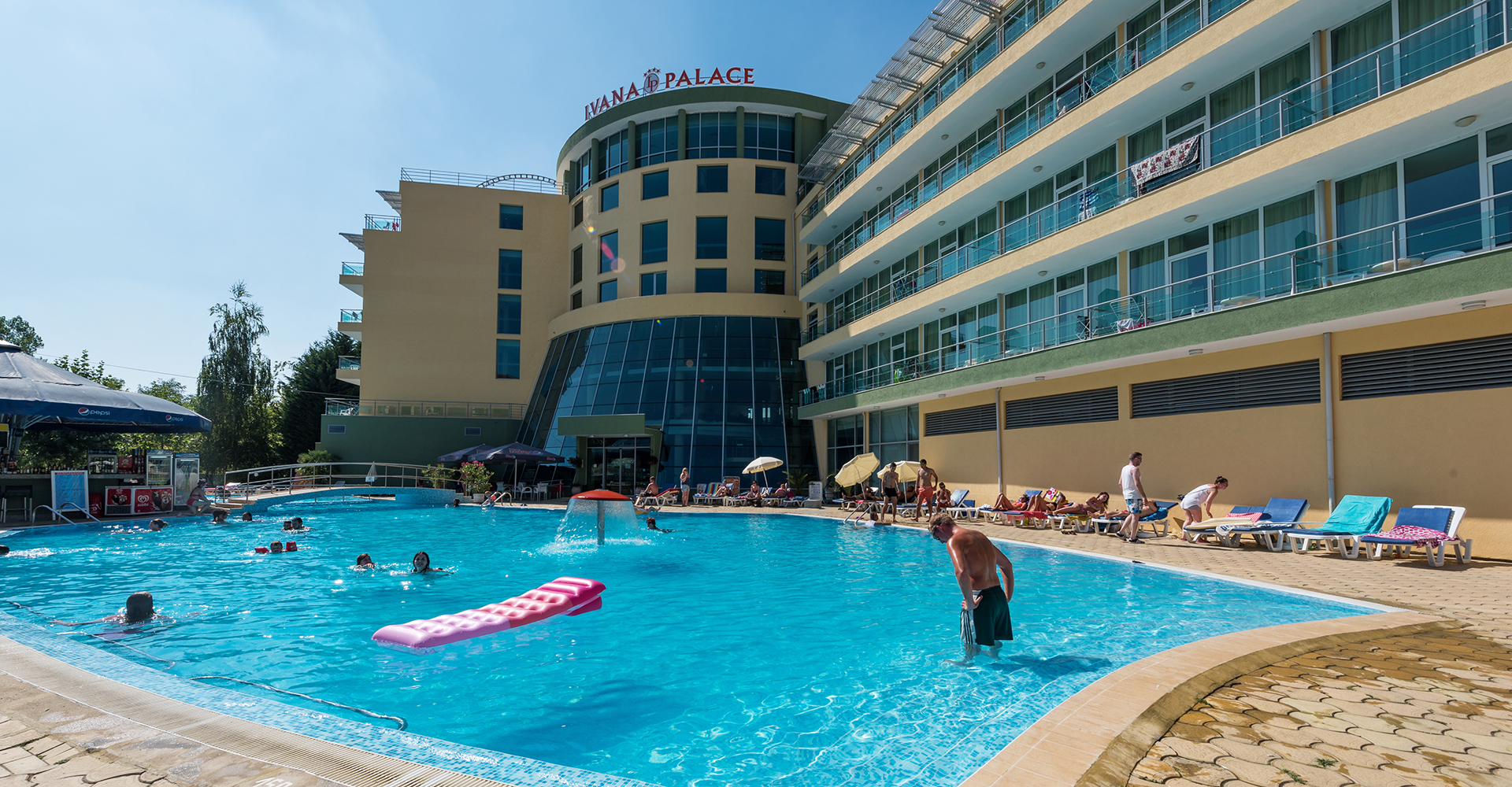 Letovanje Bugarska autobusom, Sunčev breg, Hotel Ivana Palace, hotelski bazen