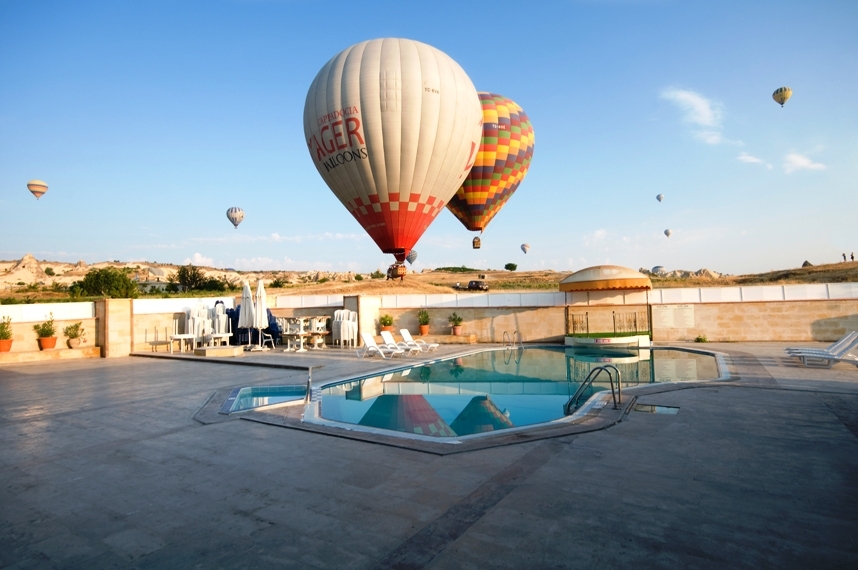 Putovanje Velika Turska tura, evropski gradovi, avionom,Kapadokija – Ankara ,,hotel Ciner,baloni spred hotela