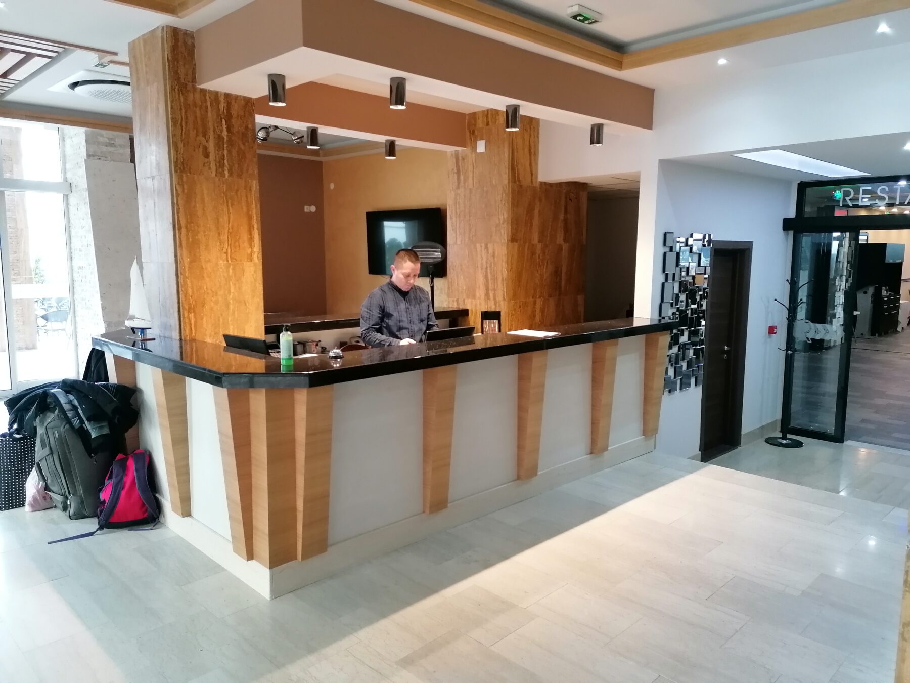 Putovanje Ohrid, evropski gradovi, hotel Nova Riviera,recepcija