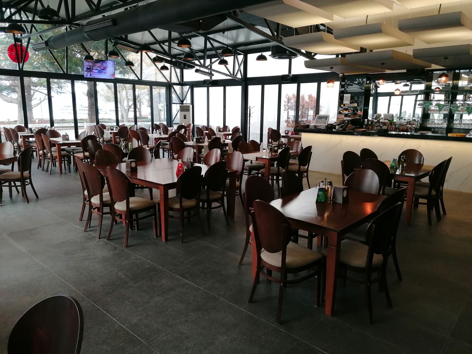 Putovanje Ohrid, evropski gradovi, hotel Nova Riviera,bar