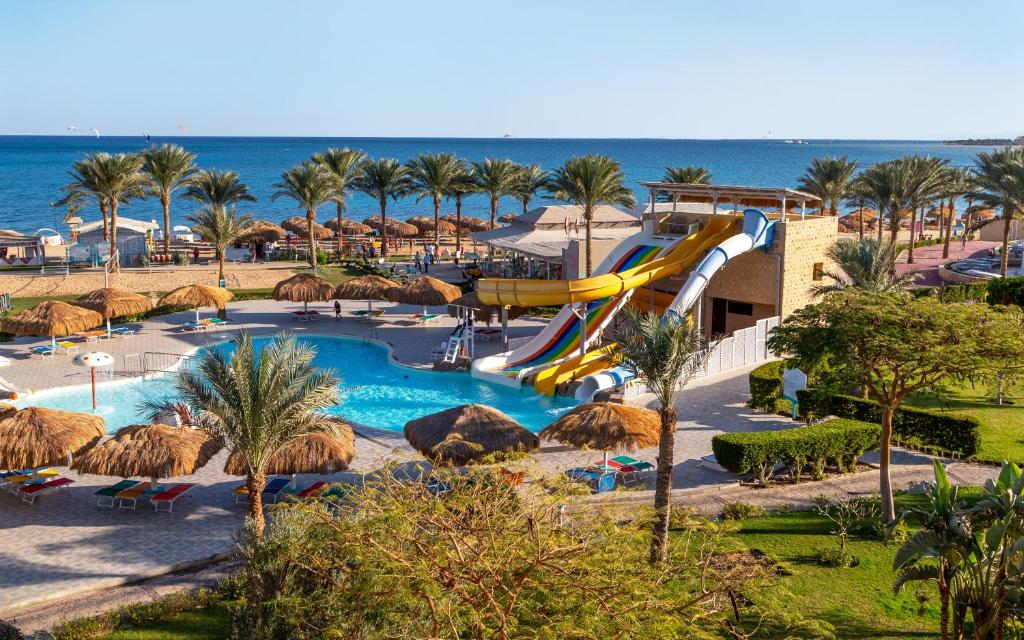 Letovanje Egipat avionom, Hurgada, Hotel Caribbean World Resorts, vodeni tobogani