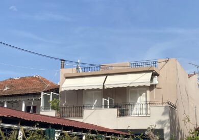 Grcka apartmani letovanje, Pefki Evia, Vila Karava, strana ka moru i ulici