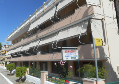 Grcka apartmani letovanje, Pefki Neos Pirgos, Vila Kolizas, eksterijer