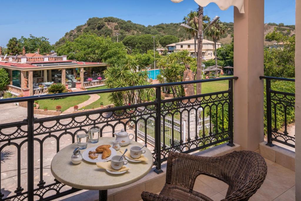 Grcka hoteli letovanje, Jonska obala, Sivota, Sivota hotel, pogled sa terase