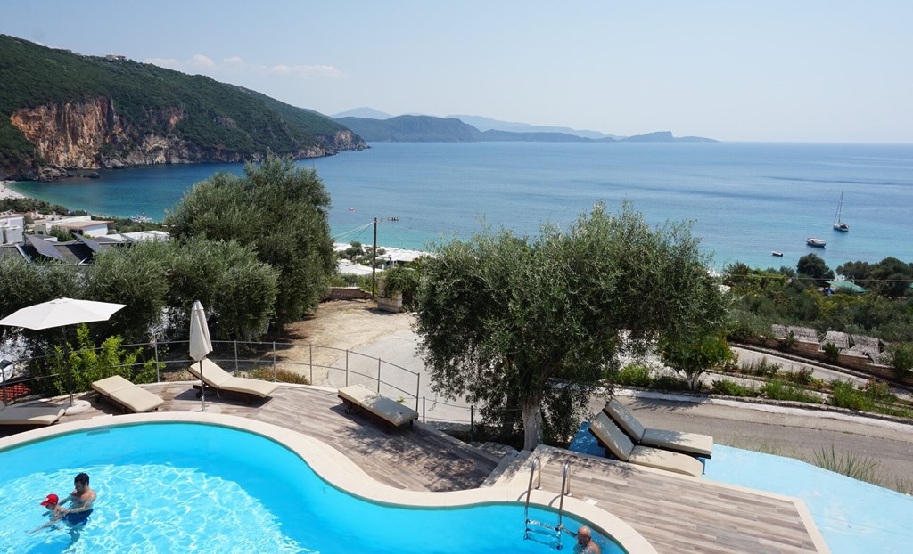 Grcka hoteli letovanje, Parga, Hotel Enjoy Lichnos Bay Village,sa terase