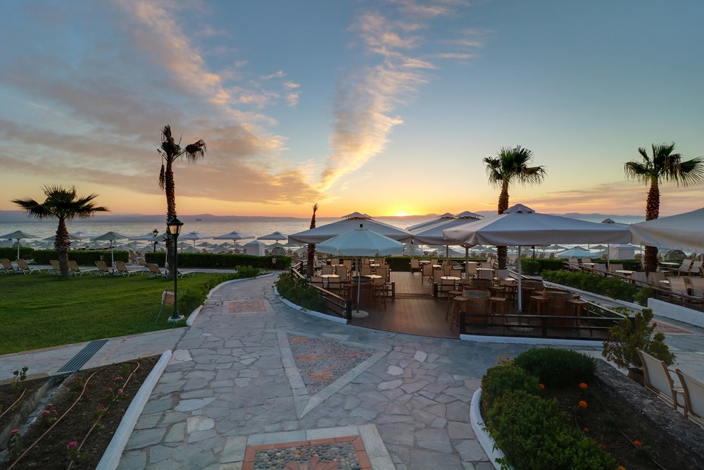 Grcka hoteli letovanje, Kriopigi,Halkidiki,Aegean Melathron Thalasso Spa, beach bar