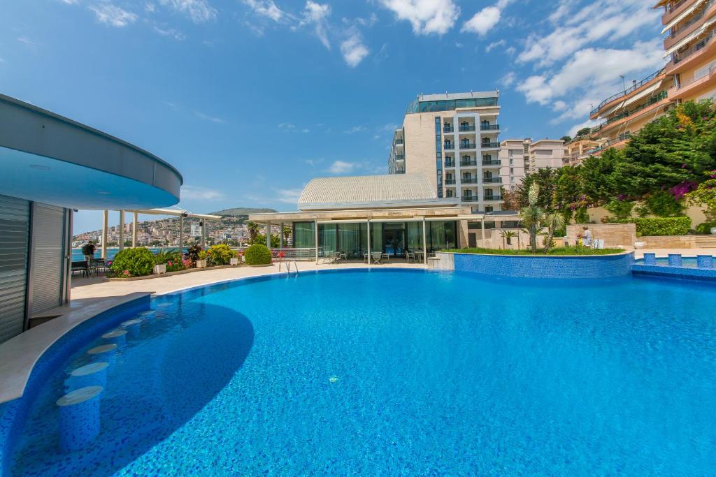Letovanje Albanija, Saranda, Hotel Butrinti, hotelski bazen