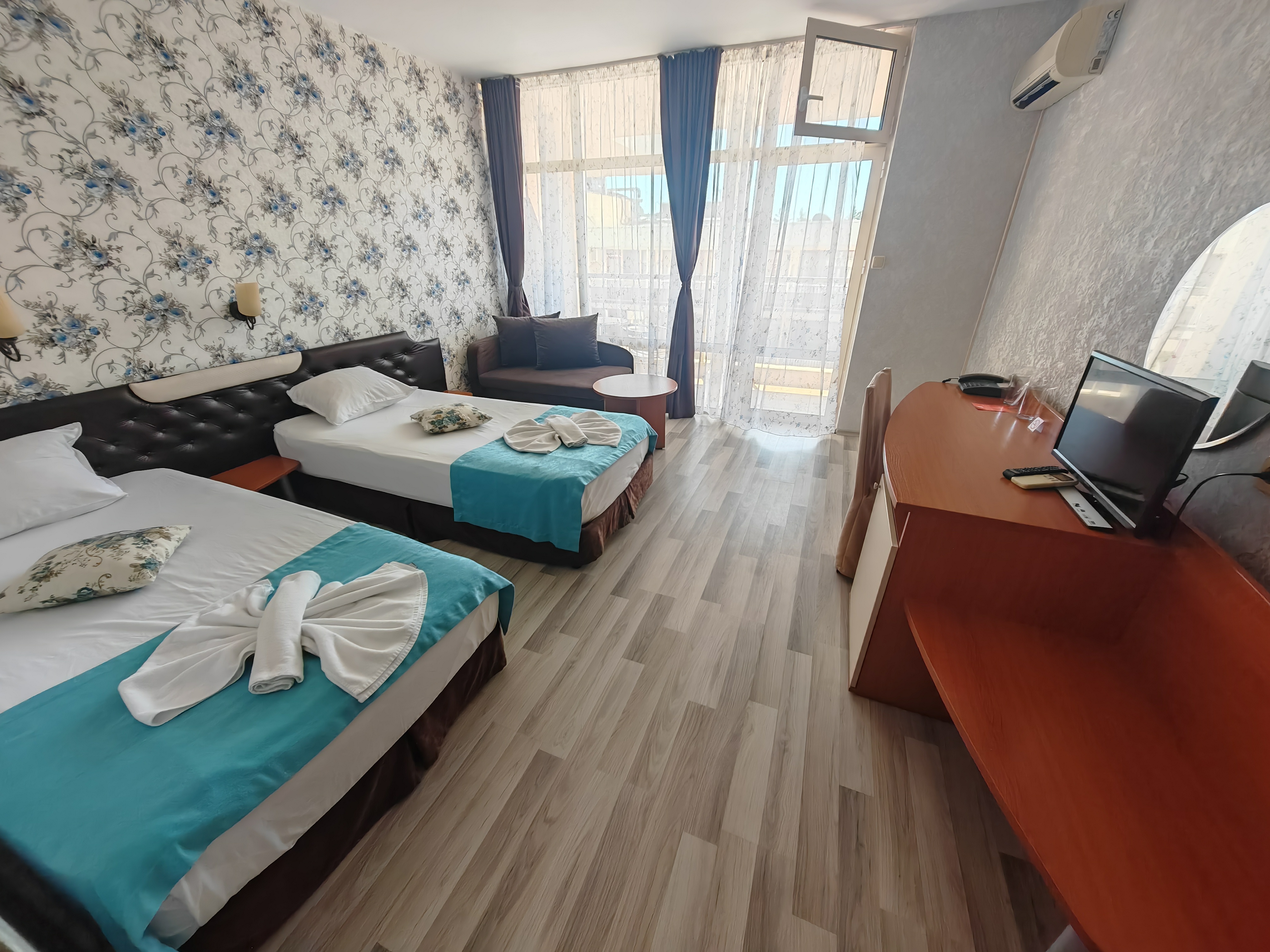 Letovanje Bugarska autobusom, Sunčev breg, Hotel Kavkaz, izgled sobe