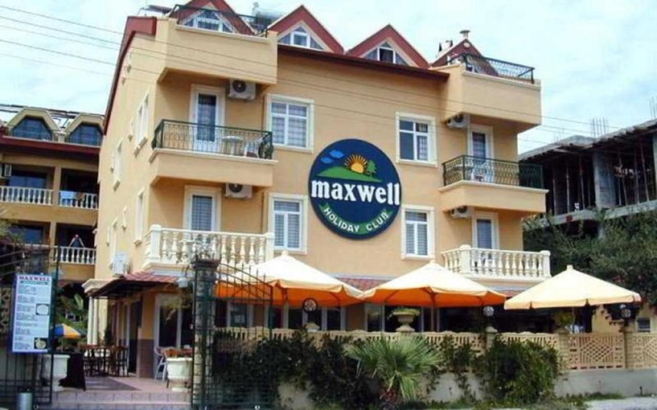 Maxwell Holiday Club