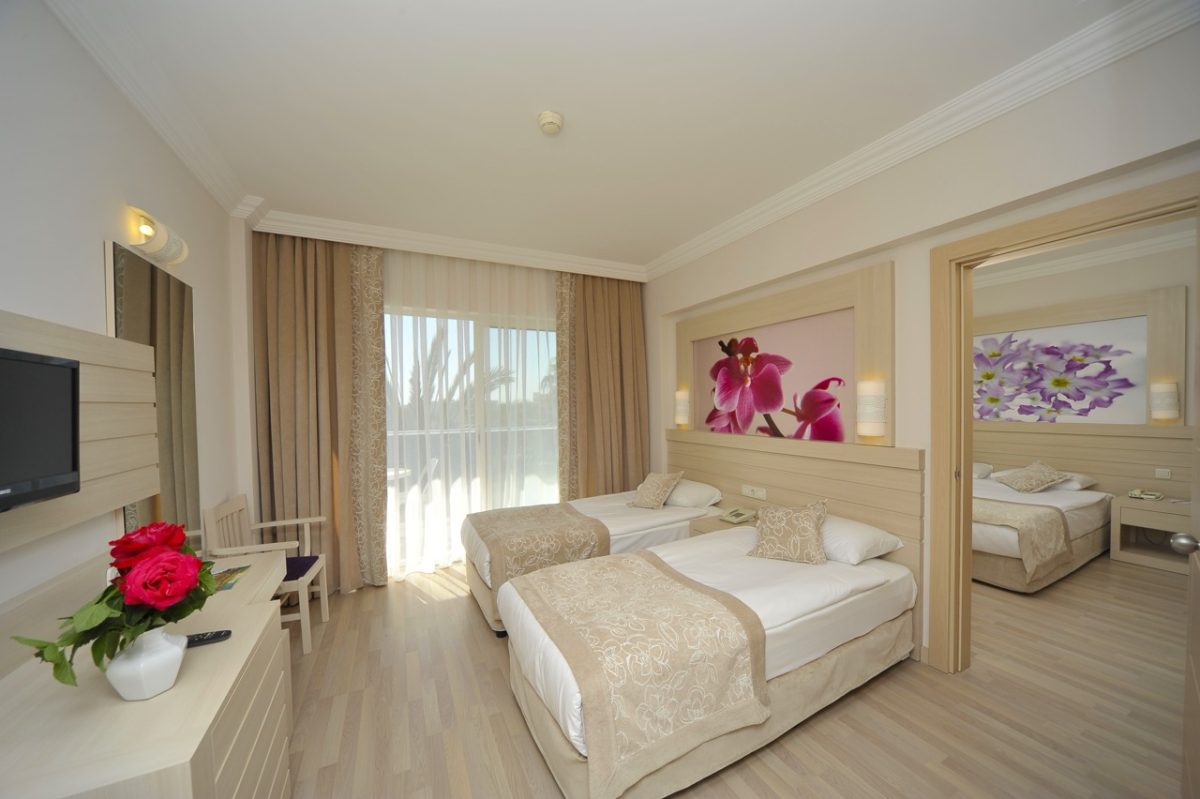 Seaden Corolla Hotel