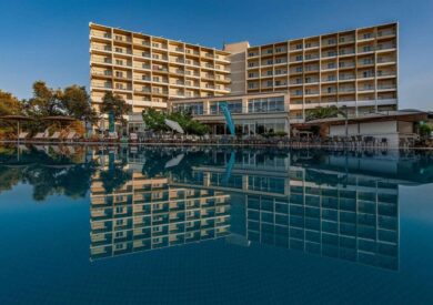 EVIA RIVIERA RESORT