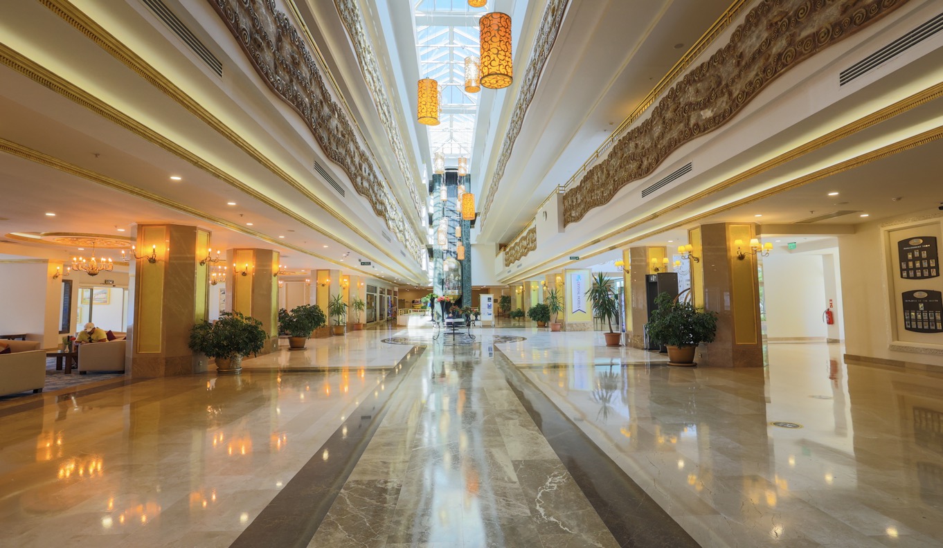 Crystal Tat Beach Perl Collection