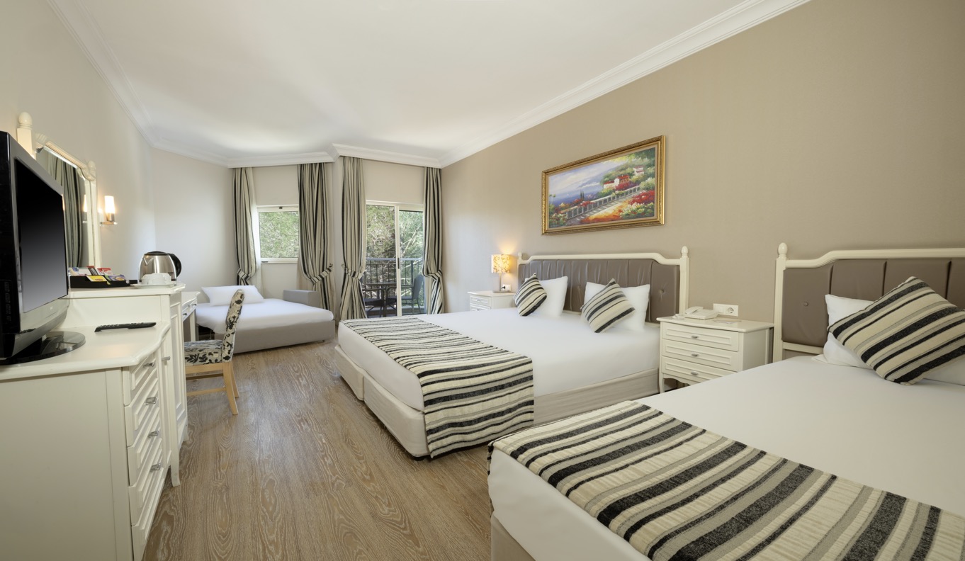 Crystal Tat Beach Perl Collection