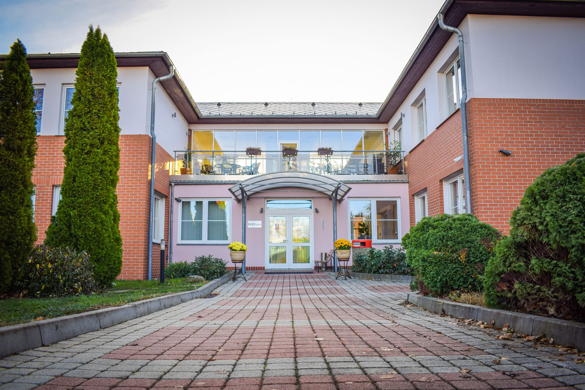ELIO GARNI HOTEL